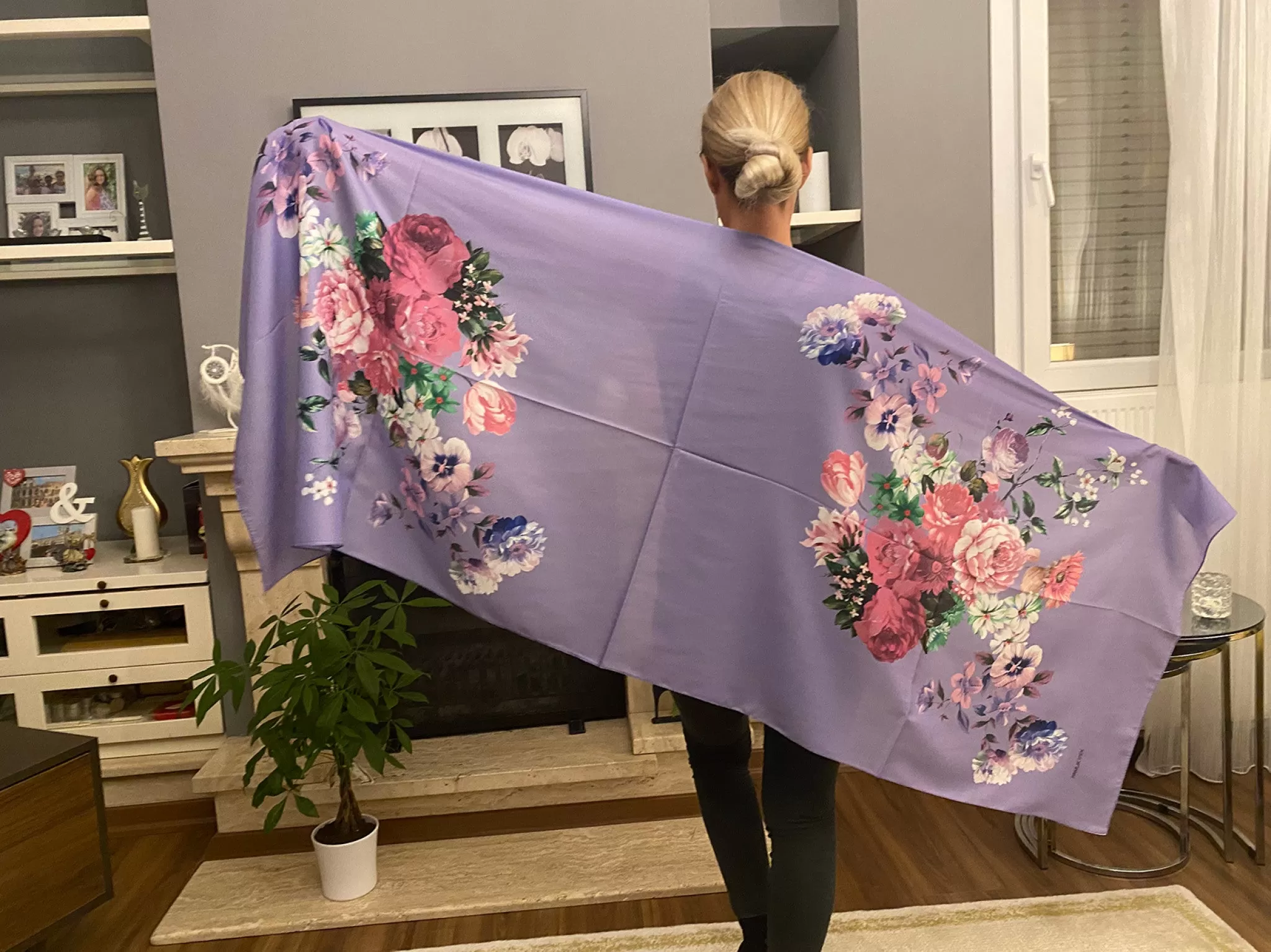 Fashion Tight Flower Patterned Shawls