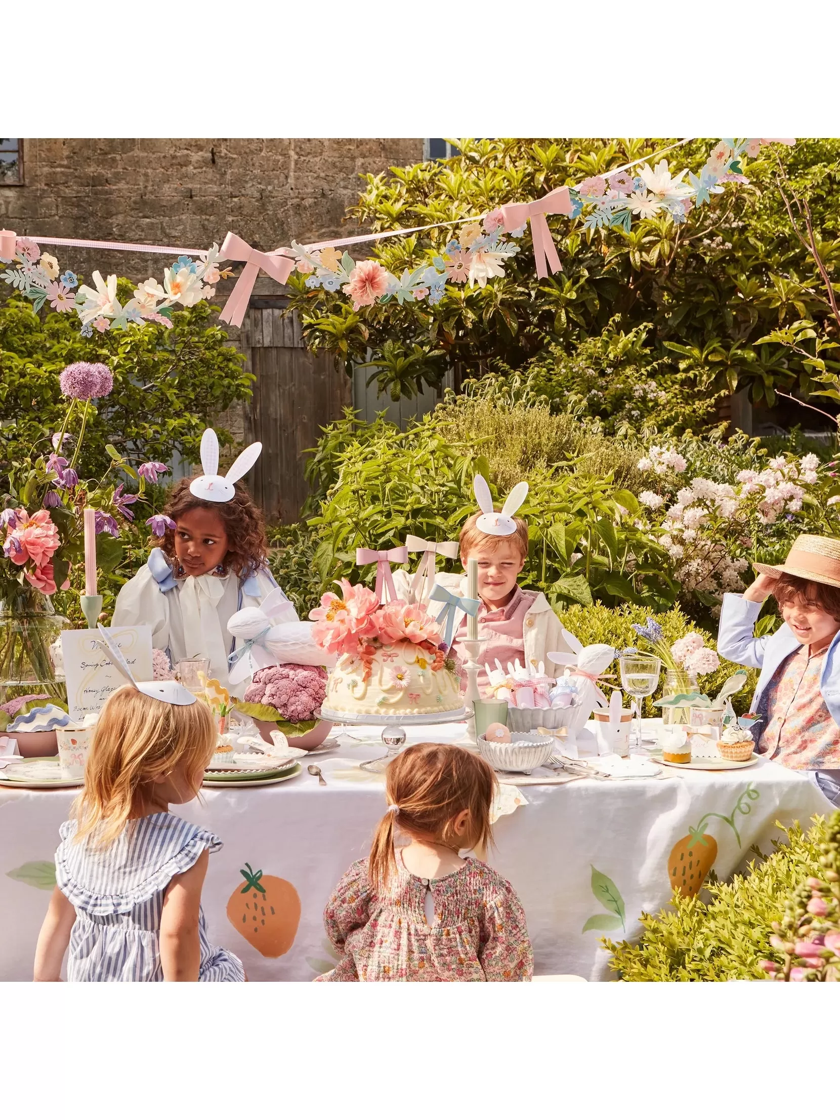 Flower & Bow Garland