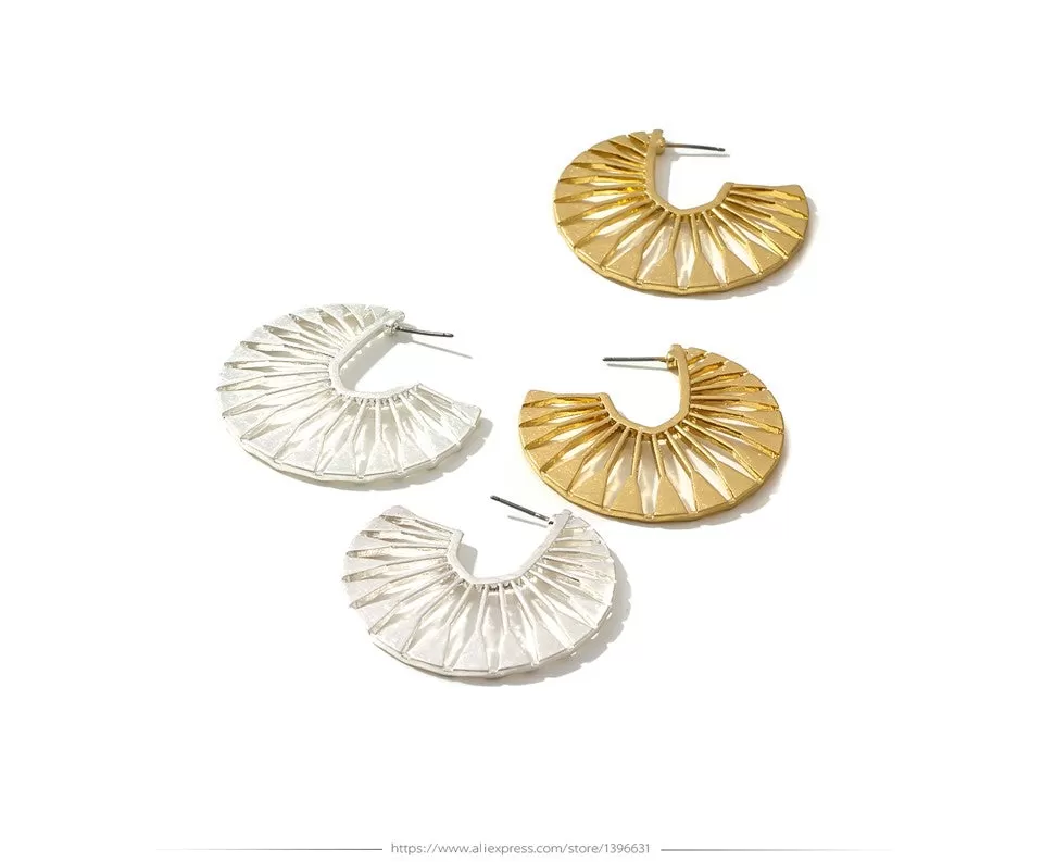 Hollow Fan Shaped Stud Earring