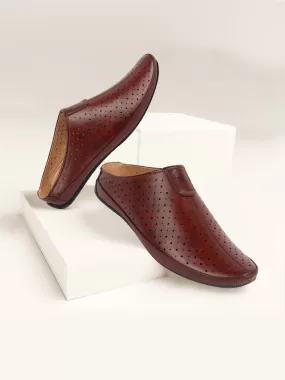 Men Maroon Ethnic Wedding Party Back Open Slip On Juttis and Mojaris