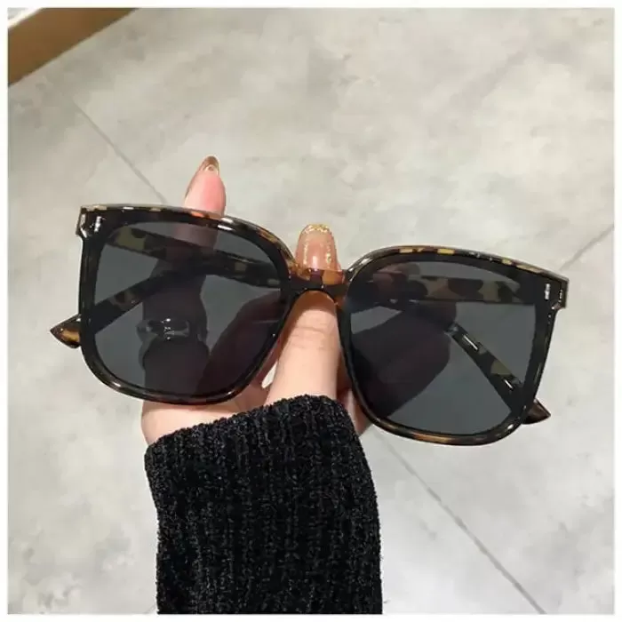 Retro Glam Square Sunglasses!