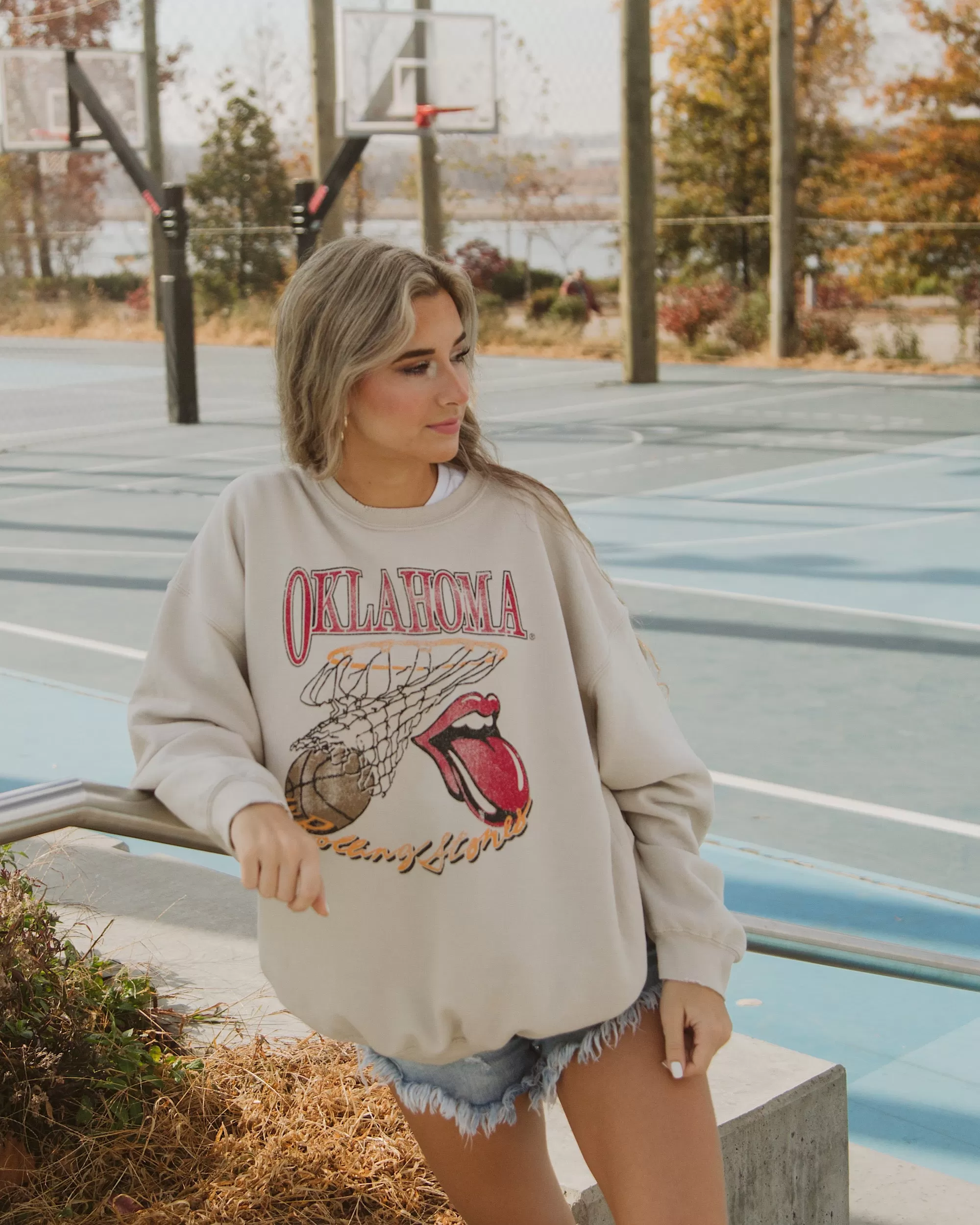 Rolling Stones Sooners Basketball Net Sand Thrifted Sweatshirt